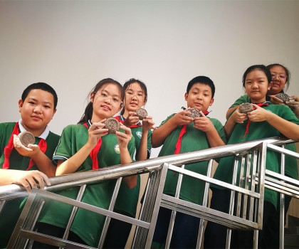 感受濃濃“中秋味”盛世長安小學(xué)非遺陶藝課手作“陶泥”月餅活動