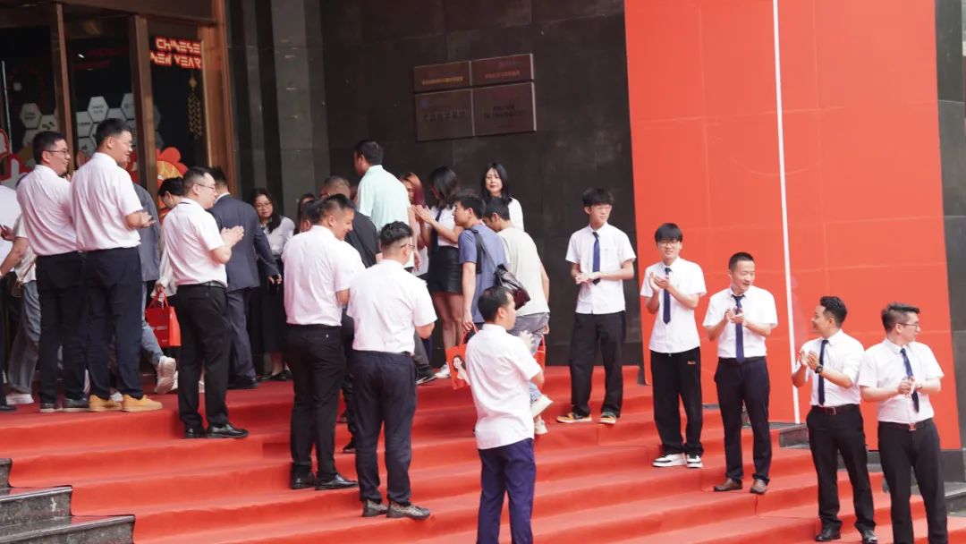 1713402835494417.jpg 2024全新升級上線 有一種高級叫喜力瓷磚專賣店規(guī)范4.03.jpg