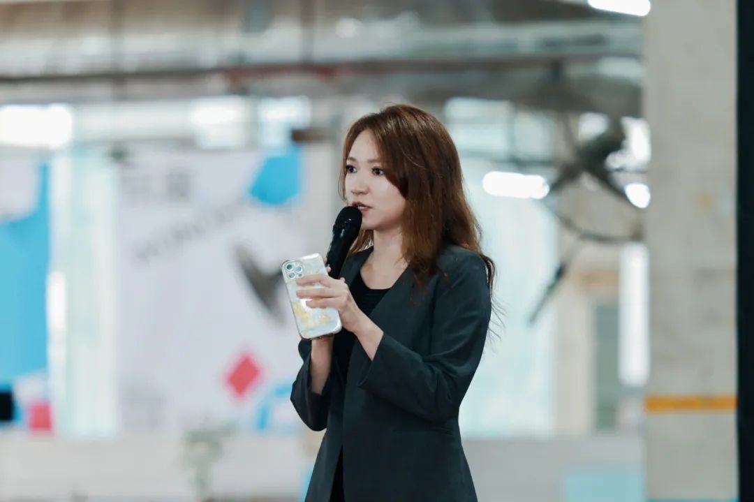 1745657025400054.jpg 何穎.jpg